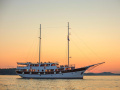 Marina Vinici Wooden Schooner Cruise Shi Superyate de vela