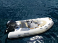Surmarine ST370 Prestige mit Yamaha F40 FETL Festrumpfschlauchboot