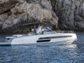 Invictus GT 370 Motor Yacht