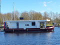 Aquare 1500 Casa flutuante