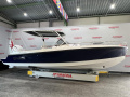 Windy SR28 CC Deck Boat