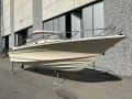 Windy 7500 Sport Boat