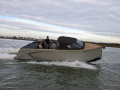 Maxima 840 Konsolenboot
