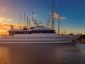 OneOff 92 - Lady Marjan Flybridge