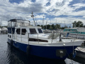 Motoryacht Hausboot Refit Liegeplatz Iate a motor
