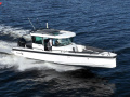 Axopar 28 Cabin Pilothouse