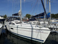 Hunter 410 Plachetní jachta