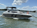 Regal 3060 Motor yacht