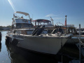 Vertens Motoryacht mit Flybridge Motoryacht