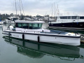 Axopar 28 Cabin Pilothouse