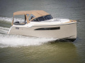 Maxima 920 Cabin Sport boat