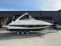 Doral 330 Elegante Motor yacht