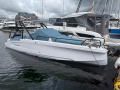 Axopar 25 Cross Top Deck Boat