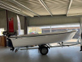 NORDIC 550 FISK MED SELVL&AElig;NSENDE D&Oslash;RK Fishing boat