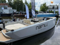 Lumen E10 Motoryacht