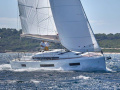 Jeanneau Sun Odyssey 440 Plachetní jachta