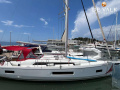Beneteau Oceanis 40.1 Plachetní jachta