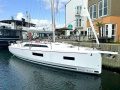 Beneteau Oceanis 37.1 Plachetní jachta