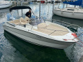 Karnic 2052 Sport Boat