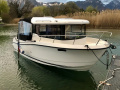 Quicksilver Pilothouse 675 Sport boat