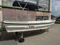 J2J Service J 585 Deck Boat
