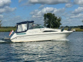 Sea Ray 220DA Motoryacht