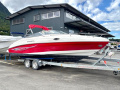 Rinker 232 Captiva Cuddy Bateau à cabine