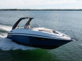 Regal 28 Express Barco cabinado