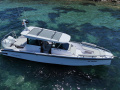 Axopar 29 XC Cross Cabin Sport Boat