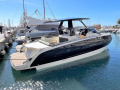 Invictus GT320 Motoryacht