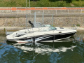 Rinker 246 Cuddy Bateau de sport
