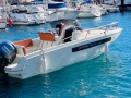 Invictus CX 240 Center Console