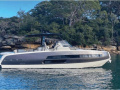 Invictus GT370 Motoryacht