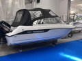 Crescent T-Rex Kajütboot