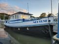 Ancien remorqueur fluvial transform&eacute; Motor yacht