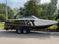 Four Winns TS 242 Wakeboard/Wakesurf