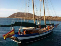 Custom Boats Staysail Schooner Yacht hauturier
