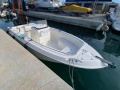 Boston Whaler 220 Outrage Motoryacht
