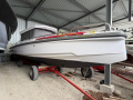 Axopar 28 Cabin Pilothaus