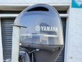 Yamaha F200 Fuoribordo