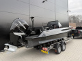 IRON 767 Kajütboot