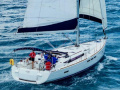 Jeanneau 519 Plachetní jachta