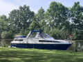 Fjord Touring Cabin cruiser