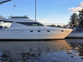 Carnevali 42 Fly Yacht à moteur