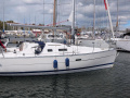 BENETEAU SEGELB&Aring;TAR OCEANIS 323 Plachetní jachta