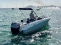 Quicksilver 600 Commander Bateau de sport
