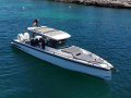 Axopar 37 Sun-Top Sportboot