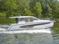 Sealine C335 Sport boat