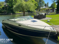 Rinker Captiva 246 Kabinski čoln
