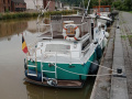 Bateau &agrave; cabine Kamaralı Tekne